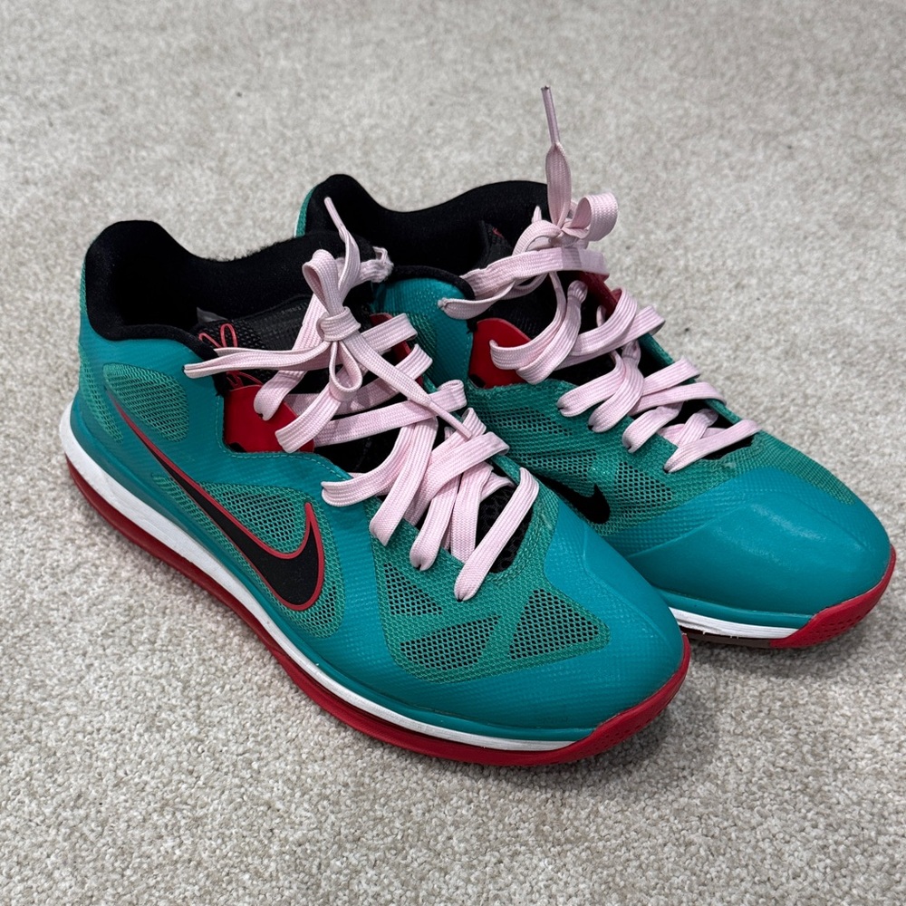 Nike LeBron 9 Low 'Reverse Liverpool'